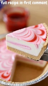 Easy 4-Ingredient Strawberry Vanilla Cool Whip Swirl Pie Ingredients: 1 prepared graham cracker crust (9-inch) 1 package vanilla instant pudding mix (3.4 oz) 1½ cups cold milk 1 tub Cool Whip, thawed (8 oz) ½ cup strawberry pie filling (gently swirled in) Directions: In a medium bowl, whisk together the vanilla pudding mix and cold milk until smooth and slightly thickened. Gently fold in the thawed Cool Whip until the mixture becomes light, creamy, and fluffy. Spoon the vanilla Cool Whip mixture