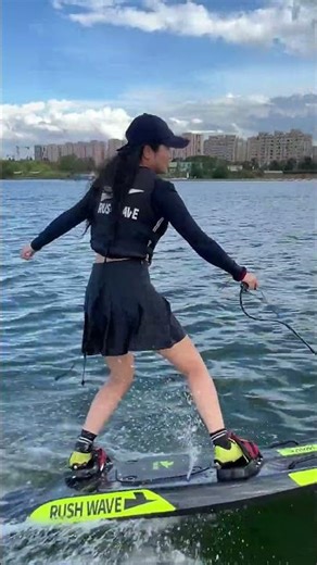 Water surfing is so cool#rushwave #Surfing #surfboard #gasolinesurfboard