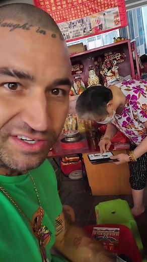 Discover the Mysterious World of Chinese Witches in Downtown Hong Kong