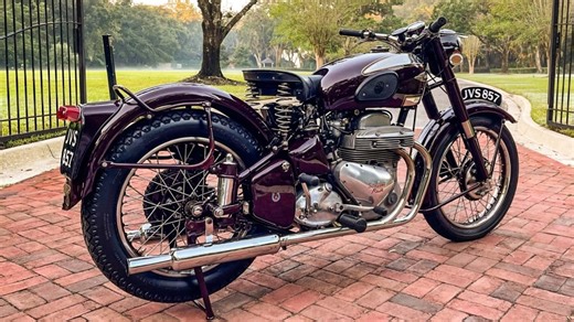 One of Ariel's Weird-Ass Square Engine Motorcycles Just Came Up For Sale