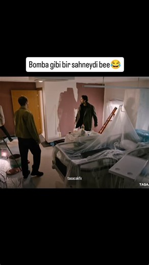 kσçαrí&furtunα on Instagram: "İso rol içinde rol yapıyor😂 #taşacakbudeniz #kesfet"