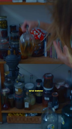 ✨ A little peek inside the Edible Alchemy Lab in Berlin! ✨ There’s something bubbling, fizzing, and transforming in practically every corner — from jars of kraut to SCOBY Hotels. This is where our experiments come to life and where so much of our educational experiences happen. Curious to see it for yourself (or snag some fresh microbial cultures)? 🧫🌿 Join us for Open Lab Wednesdays, every week from 18:00–20:30 where you are welcome to swing by. | Edible Alchemy CoLaboratory