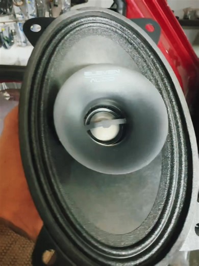 🛑Medio rango eleven audio con driver 🛑 Instalación en silverado 2004 #elevenaudio🔊😎 #caraudio #parti