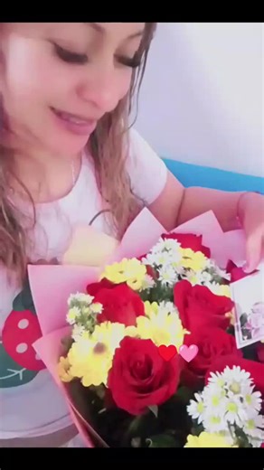 Videos de Erikafresas🍓🍓 (@fresaserika) con “original sound - Linea Personal”