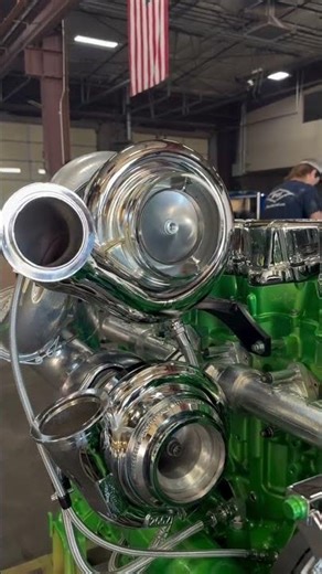 Yer it's a custom engine with two turbo's #engineblock #racing #custom