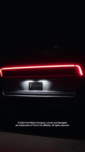 Turning heads and clocks back. 2025 Lincoln Navigator® SUV | O.C. Welch Ford Lincoln