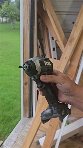 This is the Flex quick release impact driver . . #ex.#extools #impactdriver #tools #powertools @flexpowertoolsna
