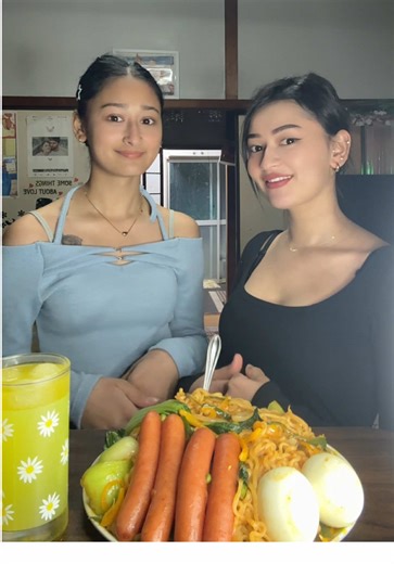 Rock paper scissors shoot 👊 #foodchallenge #foodiesister #rockpaperscissors #tiktokjapan🇯🇵 @melody🎀 part-3