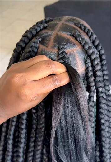 Sleek Large Knotless Braids Tutorial
