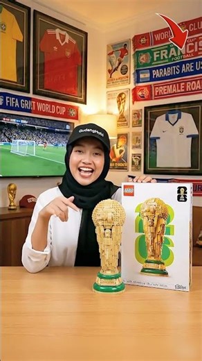 LEGO® Editions FIFA World Cup™ Official Trophy