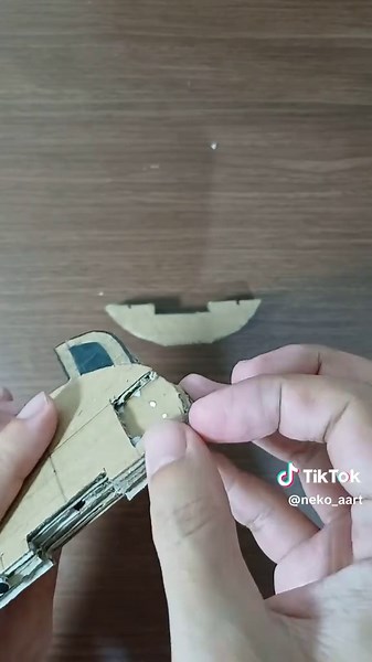 Tutorial Kelelawar Kamen Rider Kiva dari Kardus