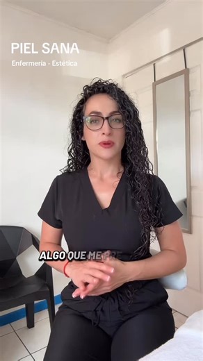 Piel Sana Enfermería & Estética on Instagram: "✨Cuidar la piel también es salud 💉✨ Antes de cualquier tratamiento, lo más importante es evaluar y entender qué necesita realmente cada persona 🩺 No se trata solo de resultados bonitos, sino de piel sana, segura y bien cuidada 🤍 👩🏻‍⚕️Este es el enfoque de la Licda. Karen Méndez, enfermera, trabajando la estética desde la salud. #SaludDeLaPiel #EstéticaConEnfoqueEnSalud #EnfermeríaEstética #PielSana #EstéticaResponsable Coronado CostaRica Licenc