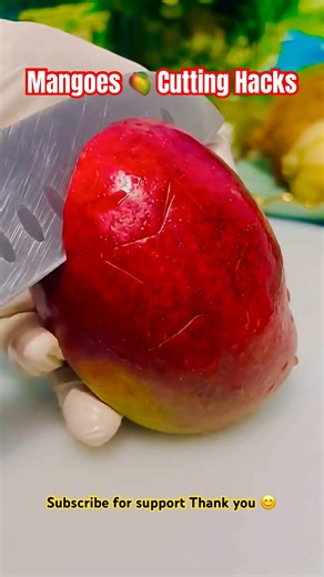 Mangoes cutting hacks satisfying. #shorts #mango #viral #fruit #amazing #hack #fresh #asmr #fruitart