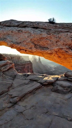 📍Mesa Arch, Canyonlands National Park, Utah, USA | Karla Castillo