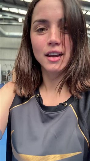 Training Ana d armas