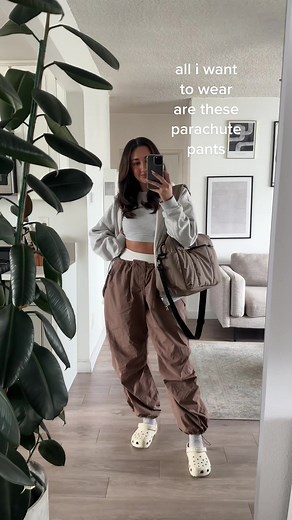 Coffee Shop OOTD Parachute Pants Fashion Ideas
