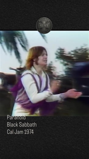 “Paranoid” by Black Sabbath was originally released in 1970 on the album Paranoid. Written quickly to fill time on the record, the song became one of the band’s most iconic tracks, defined by Tony Iommi’s urgent riff and lyrics that capture anxiety, isolation, and mental unrest. A notable curiosity: at California Jam 1974, Black Sabbath delivered a fierce live performance of “Paranoid” in front of hundreds of thousands of fans. Played faster and heavier than the studio version, the song became a