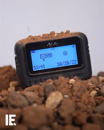 78K views · 660 reactions | Pagers used by Hezbollah members in Lebanon have exploded, thought to be caused by an explosive device placed in the equipment during modification or possibly during original manufacture. This resulted in at least twenty deaths, and the Lebanese Ministry of Health reported over 2,750 injuries. | Interesting Engineering | Facebook