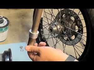 Installing the front wheel on a Harley Davidson Dyna Wide Glide