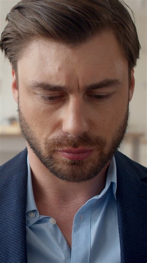 Thinking whether to go with a SIM card or eSIM? Let’s break it down and figure out which one's right for your next adventure! #flexiroam #esim #FlexiRoameSIM #FlexiRoamDataPlan #TraveleSIM #InternetAbroad #eSIMDataPlans #GlobalRoaming | Flexiroam | Facebook