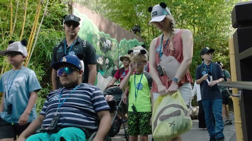 Ronald McDonald House Families Celebrate California Panda Day at San Diego Zoo