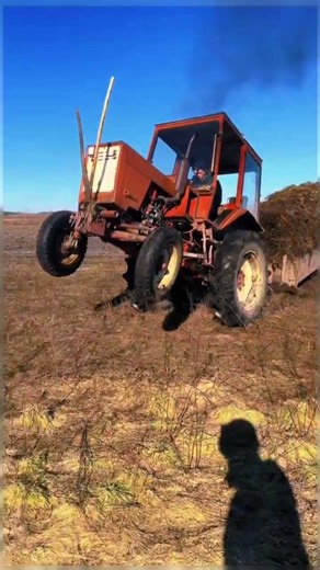 ВІН ЗАРАЗ ПЕРЕВЕРНЕТЬСЯ 😱 #tractor #trending #foryou #viral #fyp #trendingshorts