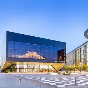 Futurium – das Haus der Zukünfte! Als Fan erfährst du mehr über aktuelle Zukunftsthemen und Aktionen. Der Eintritt ist frei! | Futurium