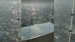 The SkyDeck Ledge of the Willis Tower Cracks Under Visitors’ Feet