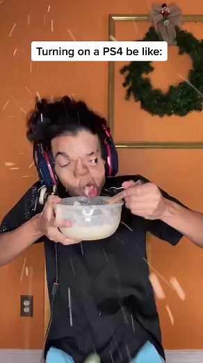 PS4 Airplane Meme - Turning On Like a Plane