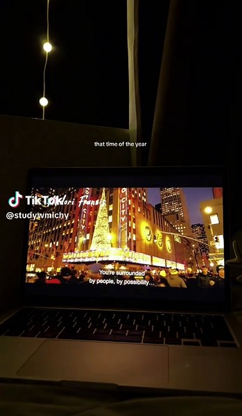 Dash & Lily: A Holiday Romance Series Overview