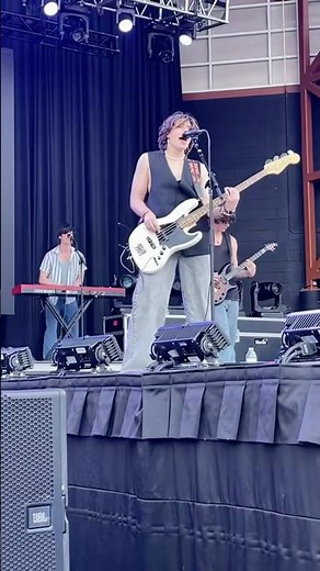 Teenage Dirtbag cover live