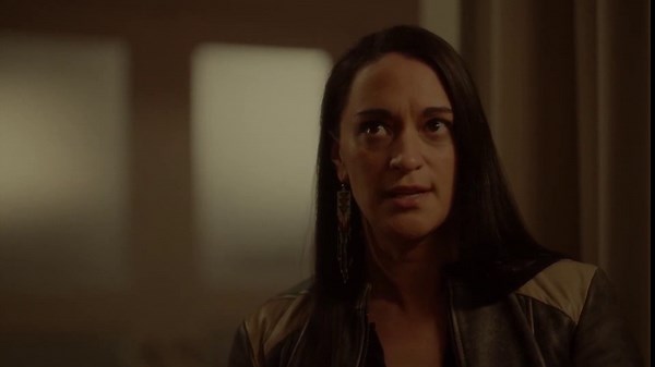 "Resident Alien" Escape from New York (TV Episode 2022)