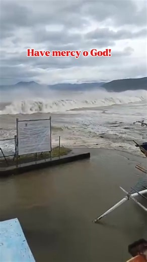 Storm surge at Dingalan, Aurora, Province. #keepsafeevery0ne | Treats and More by SG