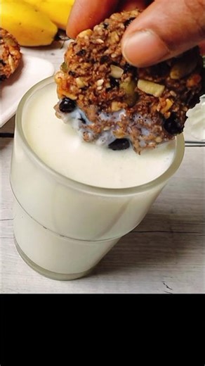 Busy Morning? No problem! Breakfast Cookies 🍪