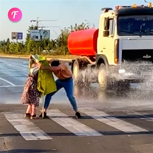 1.5M views · 10K reactions | Elderly lady receives a helping hand crossing the road | Fabiosa - Live easy | Facebook