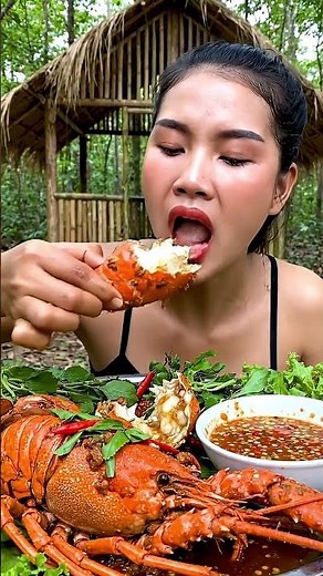 🍽️ Fried Giant Lobster Cooked to Perfection — So Delicious!