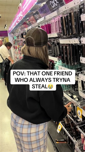 POV: THAT ONE FRIEND WHO ALWAYS TRYNA STEAL😭 @Kellie🌷 #suavenohea #newzealand #australia