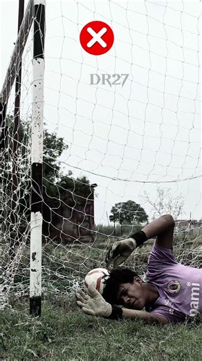 GK Technique Tutorial Football Soccer Players🧤⚽#shorts #gk #football #soccer #tutorial #technique