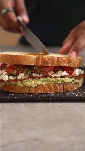 What Makes Egg Whites Fluffy? Club Soda Hack for Perfect Eggs Every Time #cookinghacks