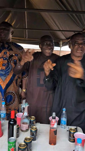 Earlier today, the old students of Ika Grammar School, Class of 1988, paid a condolence visit to their classmate, Dr. Hilary Obi Ibegbulem at his community residence in Ute-Okpu, to condole with him on the loss of his father, the late Papa Gilbert Ibegbulem. During their visit, they sang their school songs as they consoled him. | Ochuko Okagbare