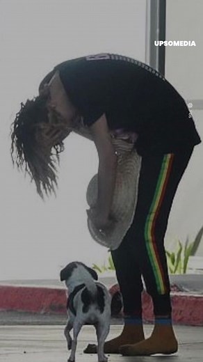 Barefoot and disoriented, the dark truth behind Cara Delevingne’s pictures | Icons