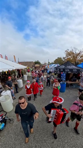 Always an honor helping lead the parade alongside Gene Hackemack and the Color Guard at the Tomball German Christmas Market Parade 🇩🇪🎄 We sure enjoy playing our accordions and sharing the music with the crowd! And let’s be honest — this is the BEST Christmas Market in the U.S.! Huge thanks to Amy, Sandy, and Craig — and the countless volunteers — for making this entire amazing weekend happen in Tomball. We appreciate y’all more than you know! ❤️🎶 Huge thanks to Rocky with SMO Digital Marketi