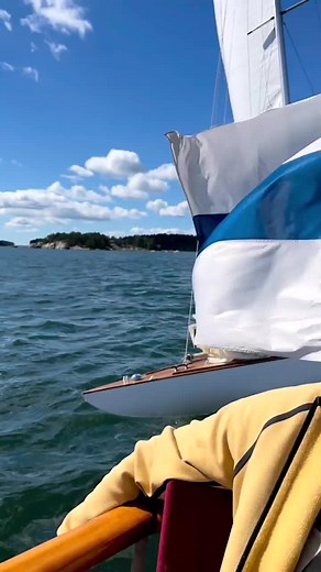 SK 40 Tosca from 1920 showing the spectator boat Airawata from 1923 how to pass by in style during the Airisto Classic Regatta sailing event! #sail #sail_boat #sailing #sailing_passion #sailing_time #sailing_world #sailing_lifestyle #sea_life #wooden_sail_boat #wood #skipper #sailor #nautica #maritime #navigation #viral