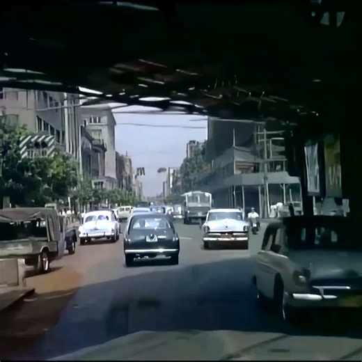 RT @haruka_no_yume: 🇯🇵 This is what Japan looked like in 1956 - only 11 years after the end of World War II. An incredible recovery which i…