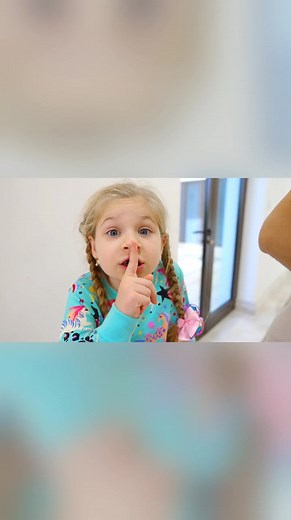 Diana and Roma - Hardworking Mother Story | Kids Diana Show