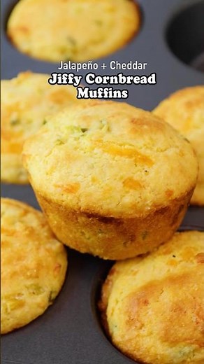 Cheddar Jalapeño Cornbread Muffins with Jiffy Mix #easyrecipe