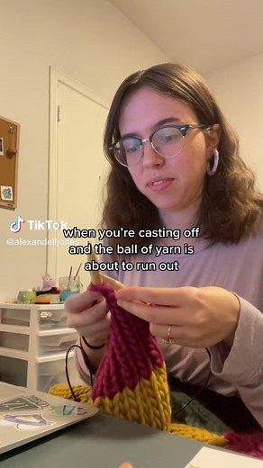 Join The Boy to His Favorite Book with Teal Wool | Knitting Tutorial