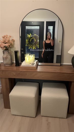 Charming Entryway Decor Ideas with Console Tables