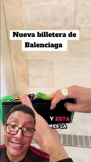 La Nueva billetera de Balenciaga