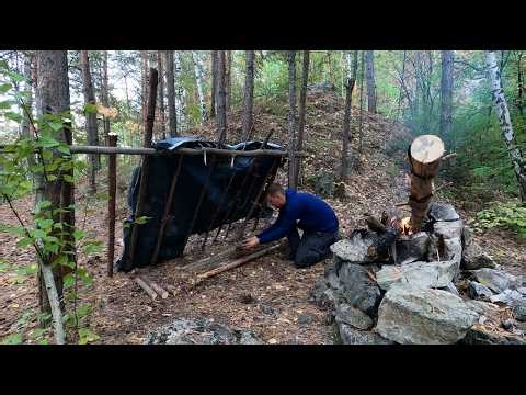 Bushcraft Survival Shelter – Building a Simple Camp in the Forest